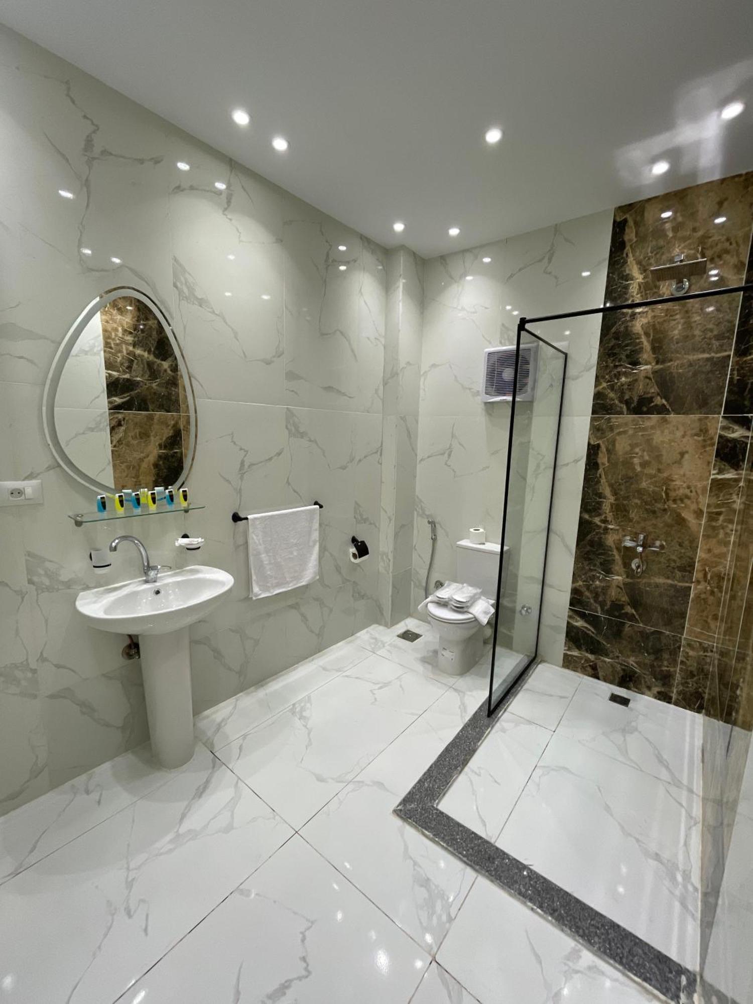 New Glamour Pyramids Hotel Kafret el-Gabal Zewnętrze zdjęcie
